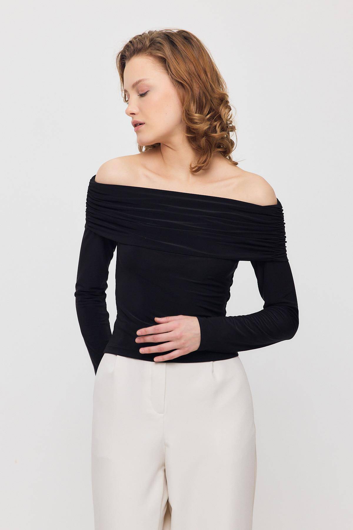 12222 Madonna Yaka Büzgülü Bluz Siyah - 8