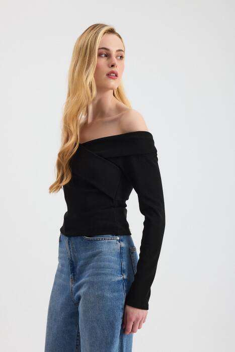 12748 Çapraz Madonna Yaka Bluz Siyah - Stilay