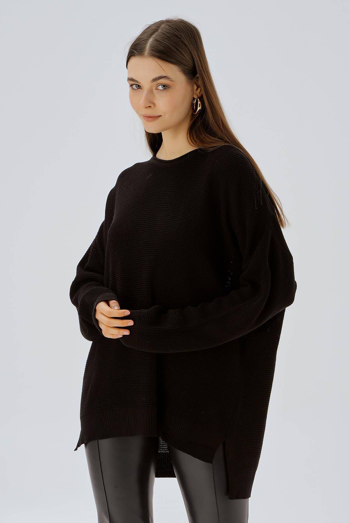 2210 Bisiklet Yaka Yırtmaçlı Kazak Siyah - Stilay