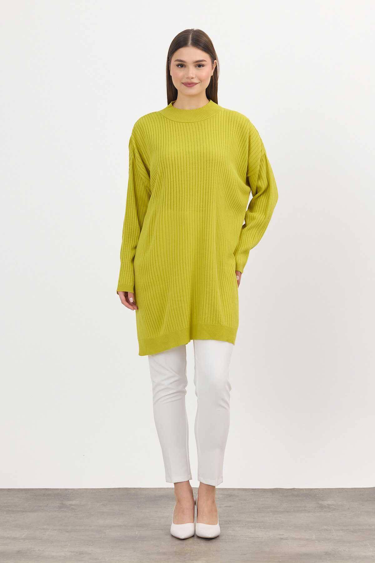 22131 Yırtmaç Detay Fitilli Tunik Yağ Yeşili - Stilay