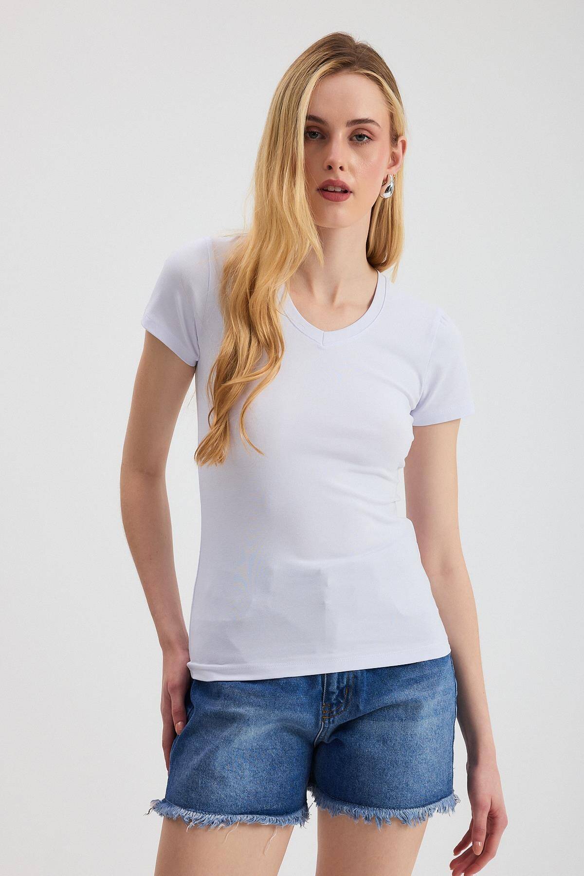 2215 V Yaka Bady Beyaz - Stilay