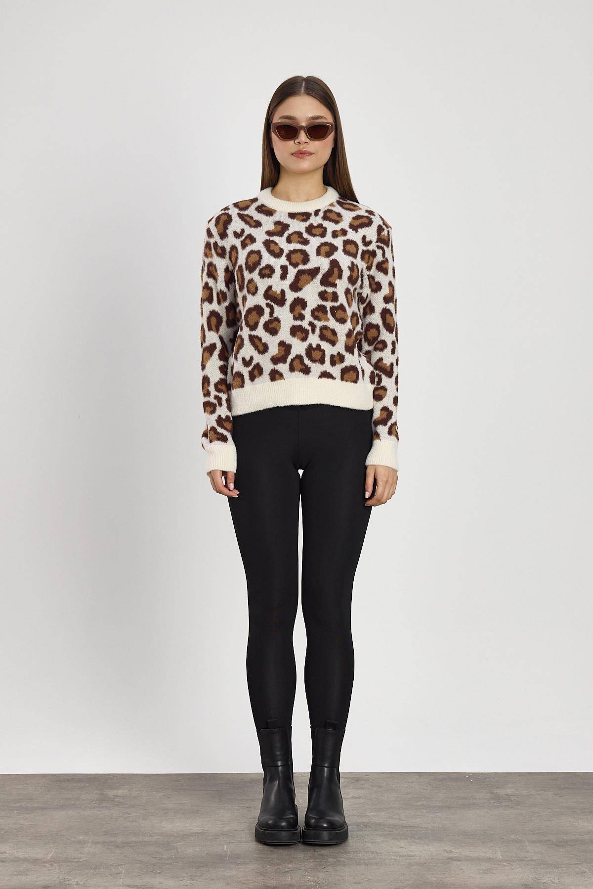 24342 Leopar Detay Triko Kazak Bej - Stilay