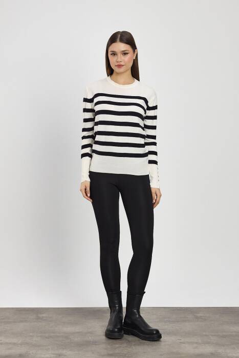 24346 Çizgili Kol Düğme Detay Kazak Ekru - Stilay