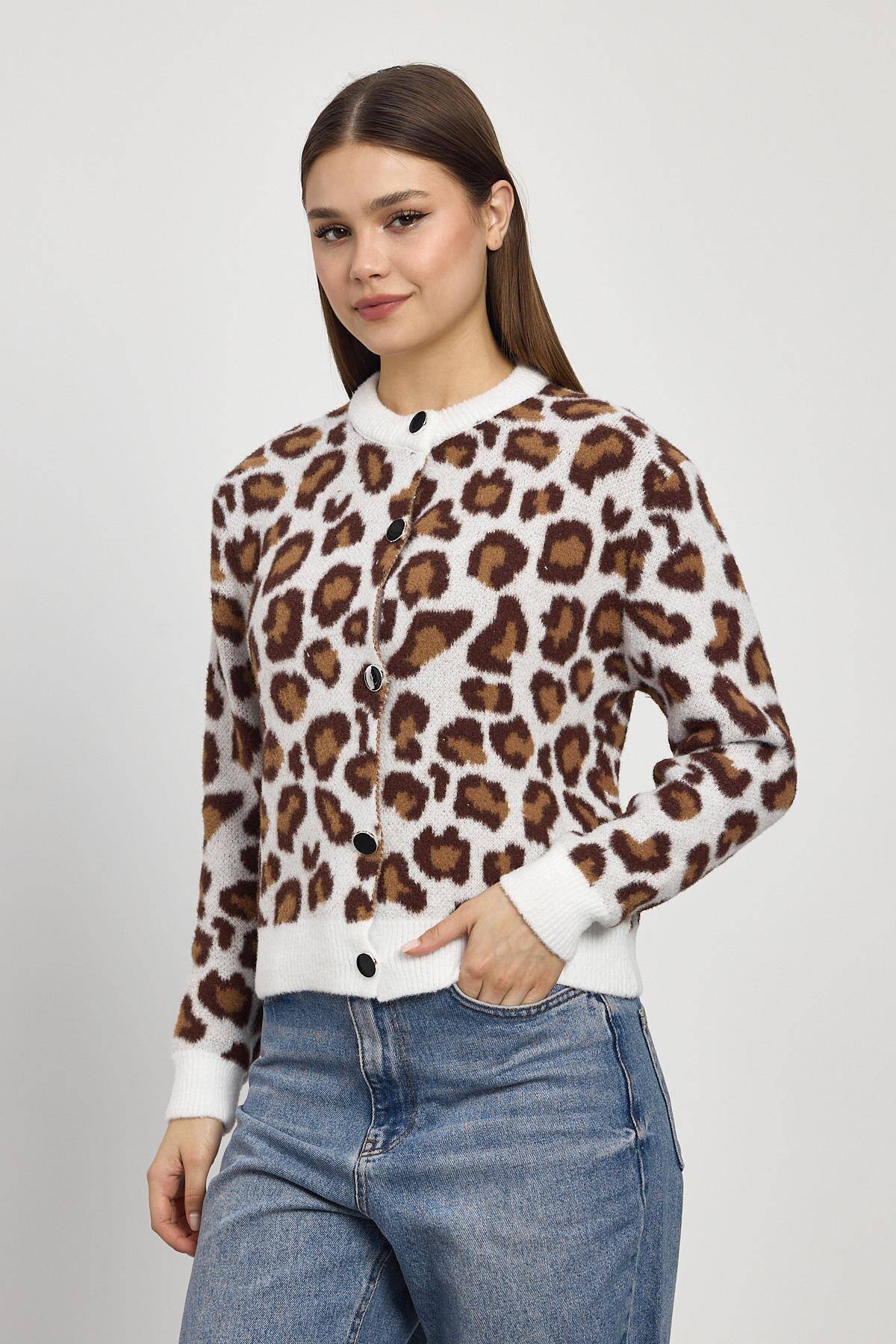 24367 Leopar Detay Triko Hırka Ekru - Stilay