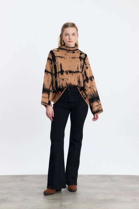 24378 Yarım Boğaz Şardonlu Kazak Camel-Siyah - Stilay