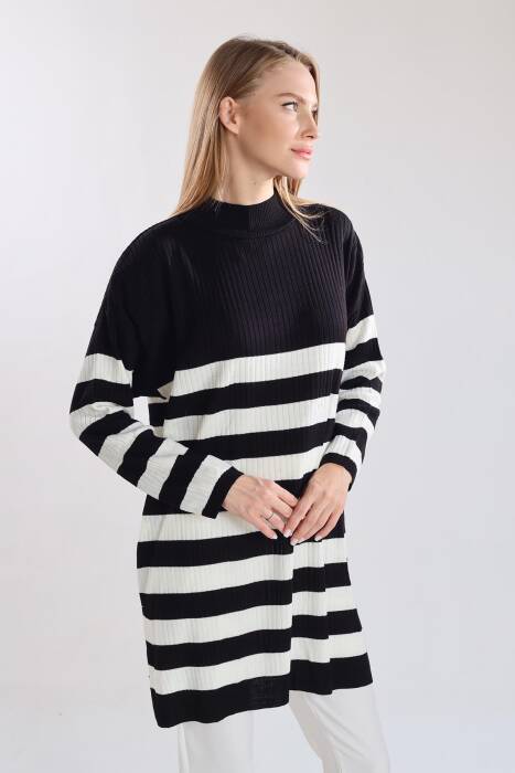 5330 Çizgili Triko Tunik Siyah 