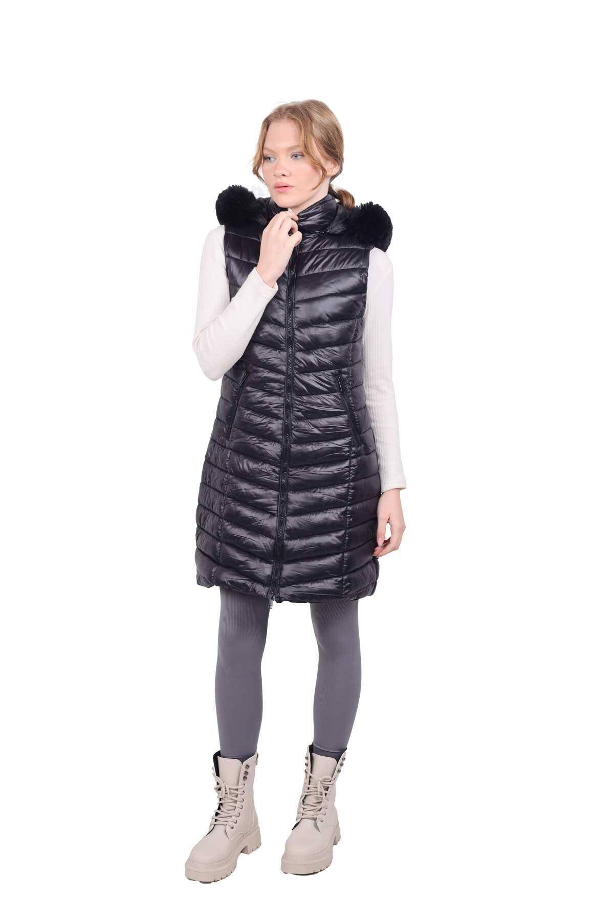 8000 Kapüşonlu Uzun Şişme Yelek Siyah - Stilay