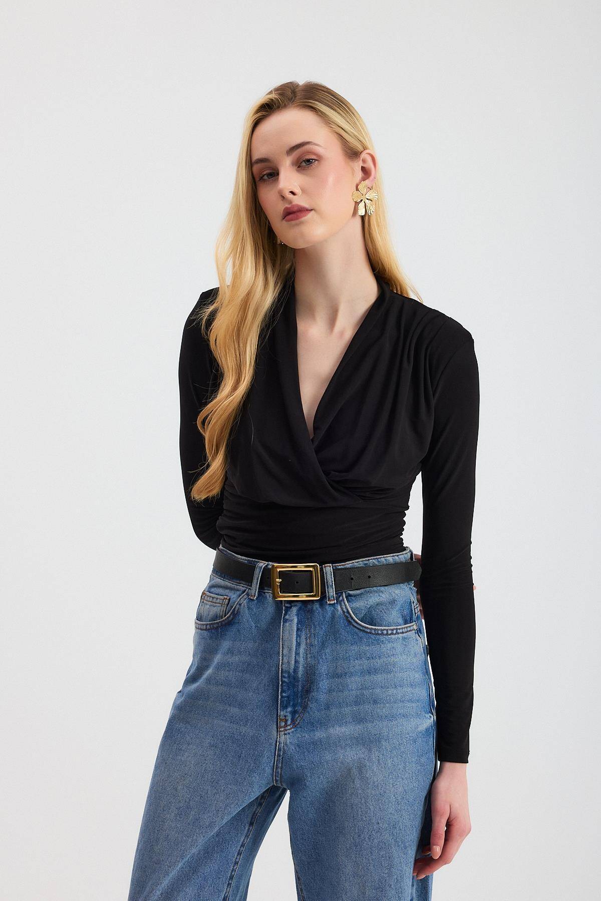 9256 Kruvaze Yaka Vatkalı Bluz Siyah - Stilay