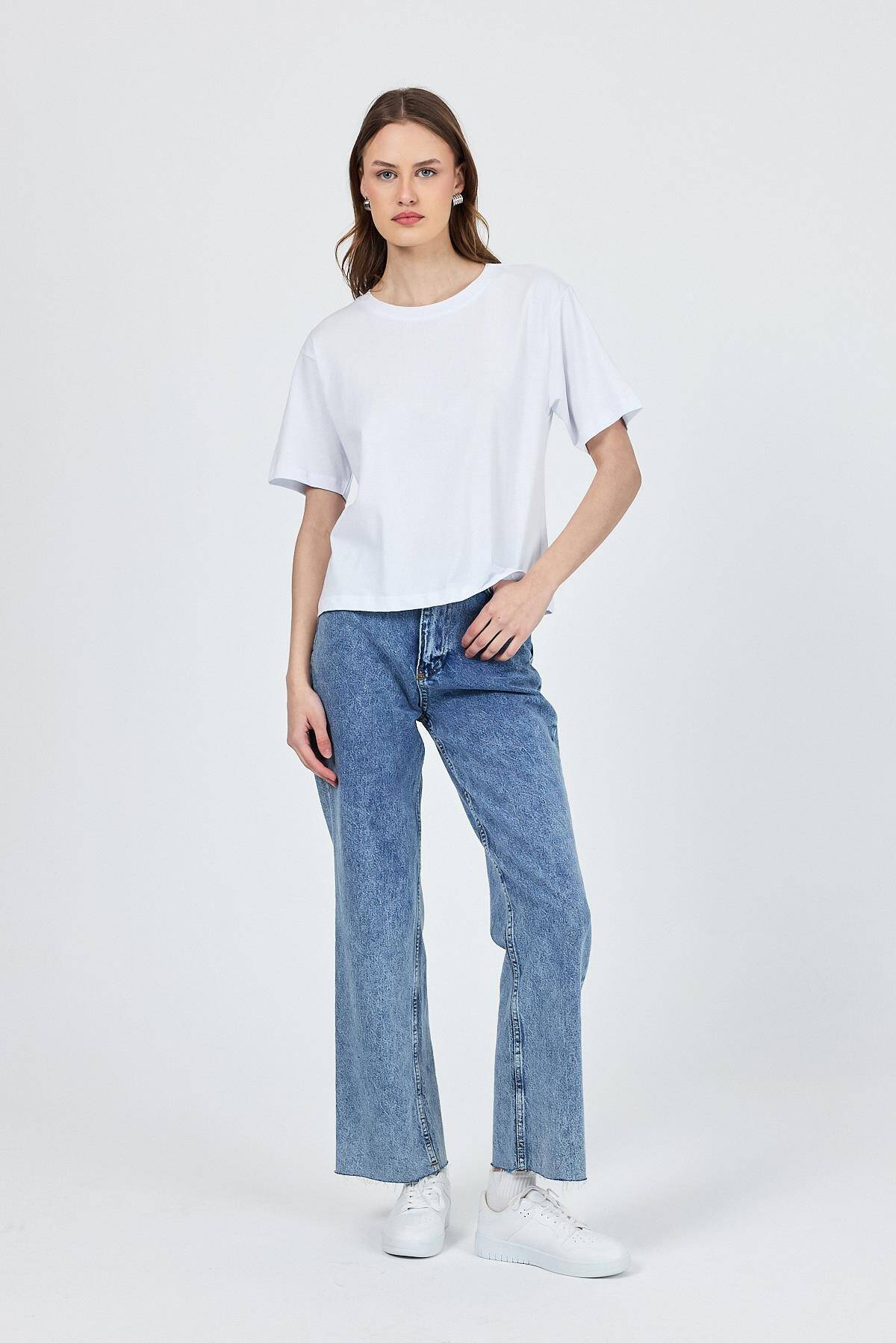 Beyaz Bisiklet Yaka %100 Pamuk Relaxed Fit Tişört 2142M - 3