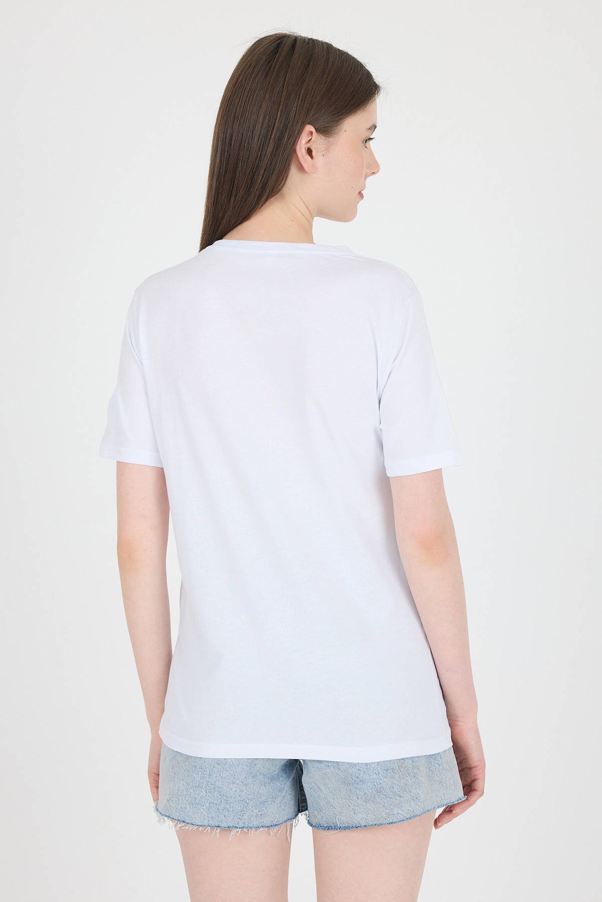 Beyaz Kabartma Yazılı Relaxed Fit Tişört 25209 - 5