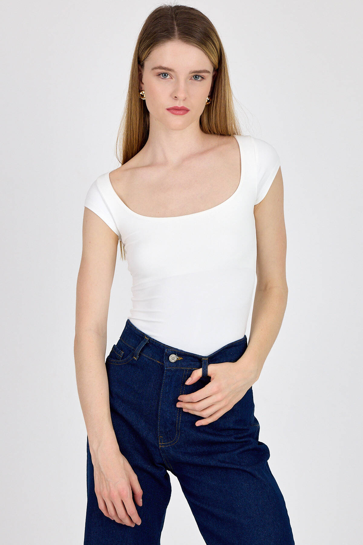 Beyaz Kare Yaka Kısa Kol Body 3116 - Stilay