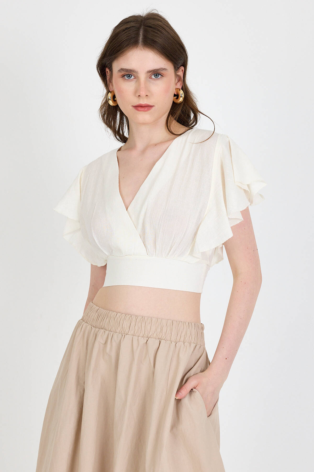 Beyaz Keten Görünümlü %100 Pamuk Fırfır Kol Detaylı Crop Bluz 6942 - Stilay