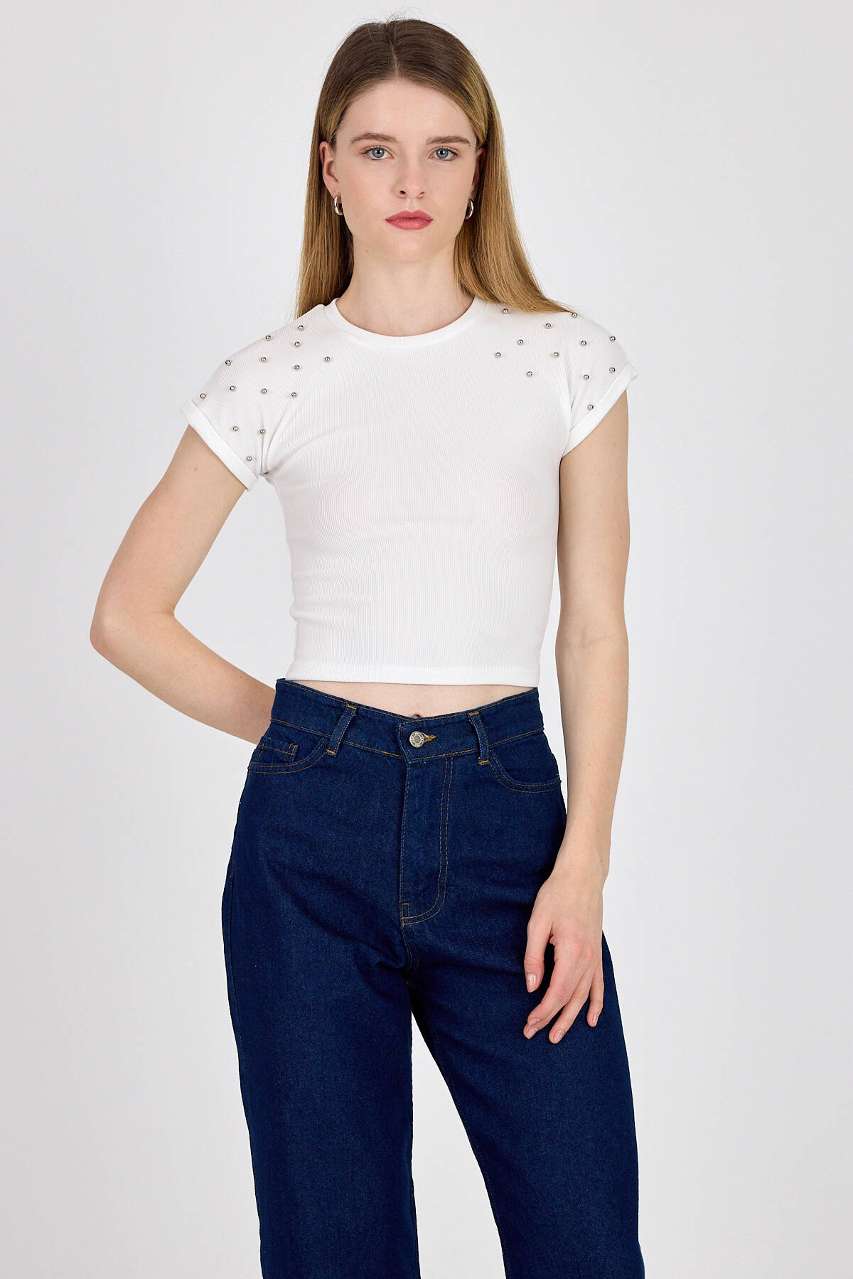 Beyaz Omuz Boncuk Detaylı Slim Fit Crop Tişört 9208M - Stilay