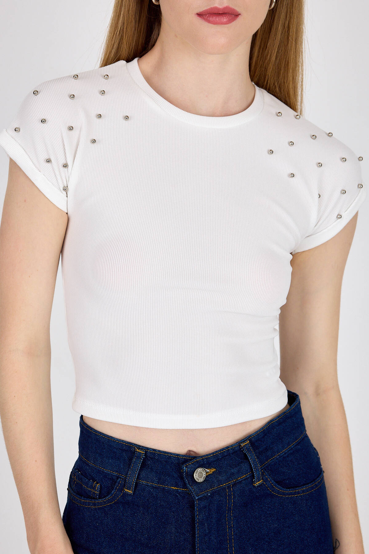 Beyaz Omuz Boncuk Detaylı Slim Fit Crop Tişört 9208M - 4
