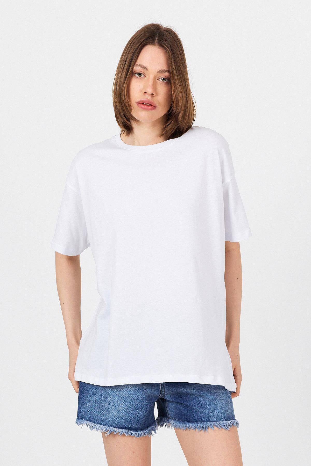 Beyaz Omuz Yazı Baskılı %100 Pamuk Oversize Tişört 2150-30M - Stilay