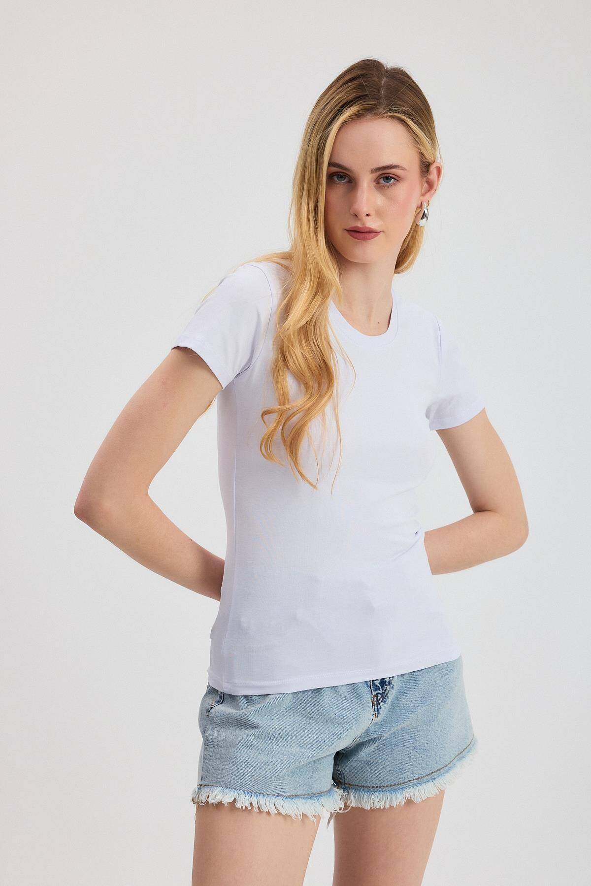 Beyaz Slim Fit Bisiklet Yaka Kısa Kollu Tişört 2214 - Stilay