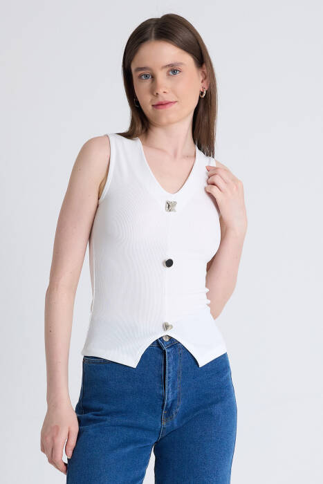 Beyaz V Yaka Düğme Detaylı Kolsuz Bluz 9204M - Stilay