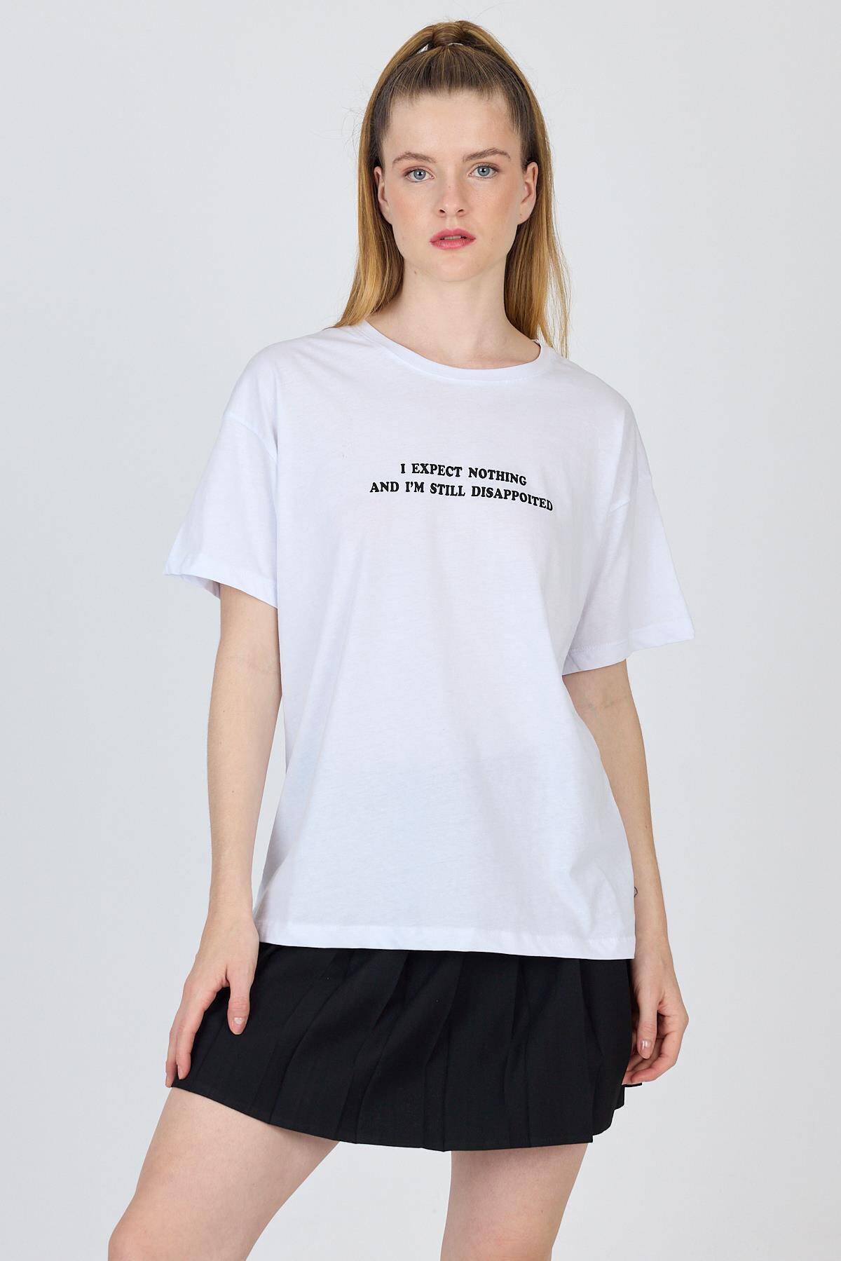 Beyaz Yazı Baskılı %100 Pamuk Oversize Tişört 2150-8M - Stilay