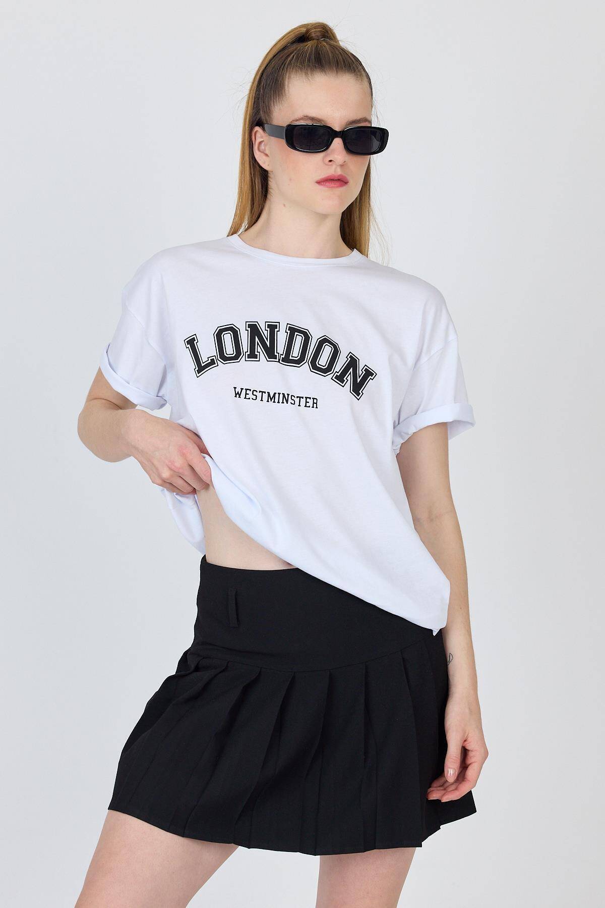 Beyaz Yazı Baskılı %100 Pamuk Oversize Tişört 2150-9M - Stilay