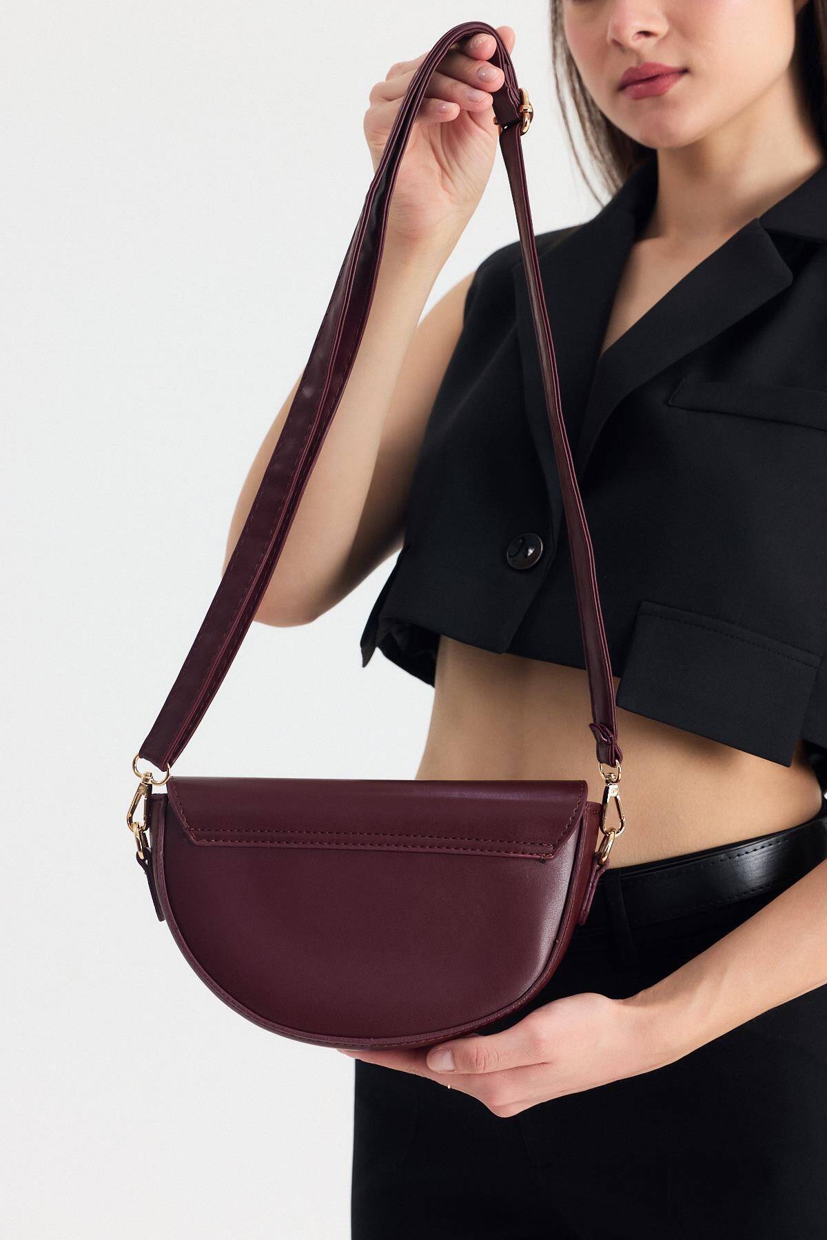 Bordo Simetri Kapak Detaylı Omuz Çantası 3024 - 7