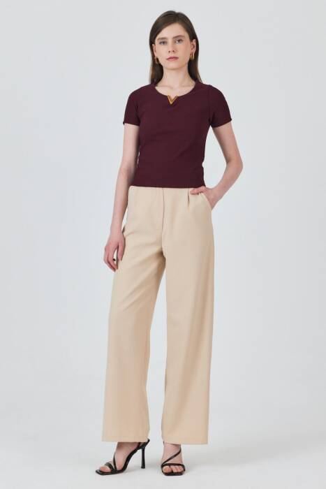 Bordo Yaka Aksesuar Detaylı Örme Tişört 2224 - Stilay