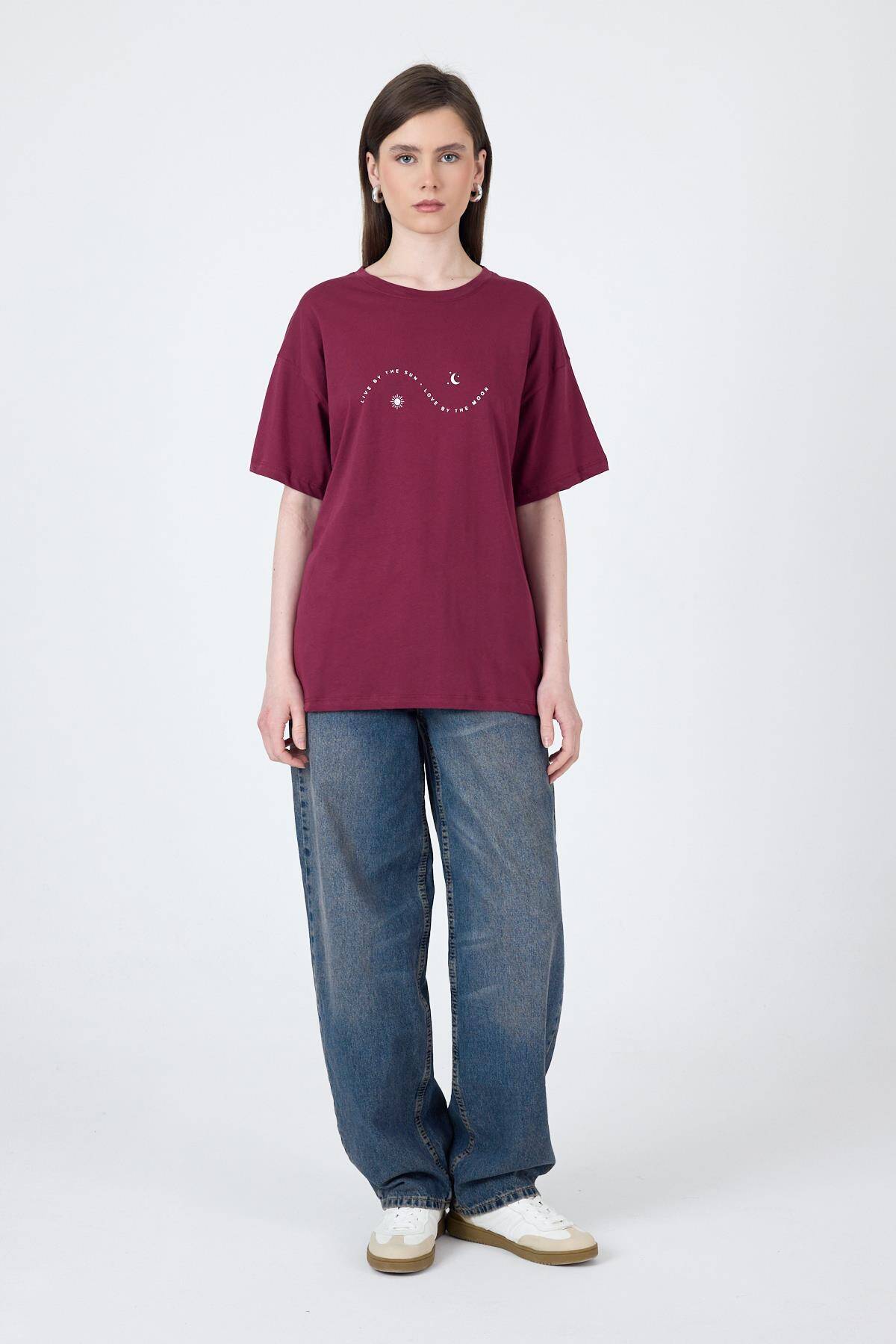 Bordo Yazı Baskılı Oversize Pamuklu Tişört 2150-32M - Stilay