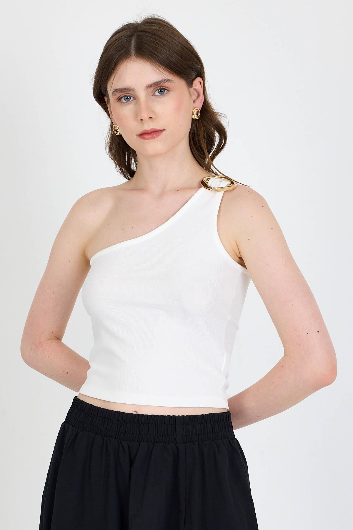 Ekru Toka Detaylı Tek Omuz Bluz 1649 - Stilay