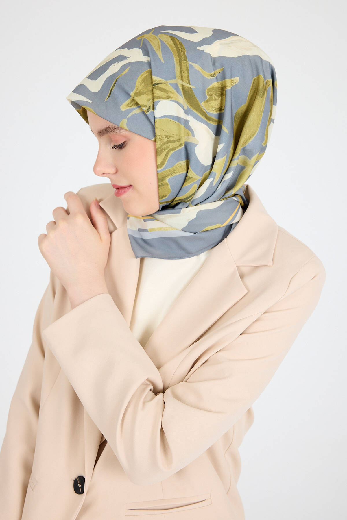 Gri Yaprak Desen Eşarp 3004 - Stilay