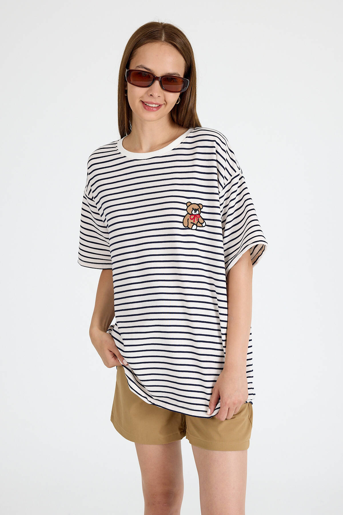 Laci Ayı Nakışlı Çizgili Oversize Tişört 3083 - Stilay
