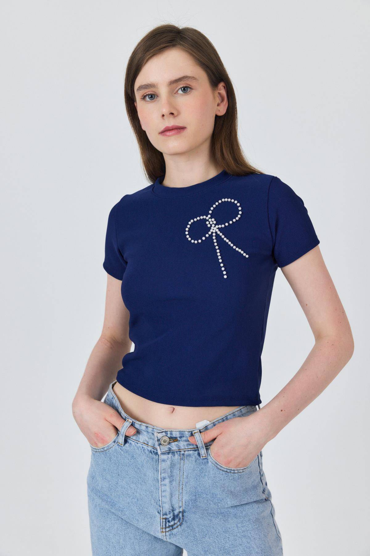 Laci İnci Kurdele İşlemeli Crop Slim Fit Tişört 2229 - 3