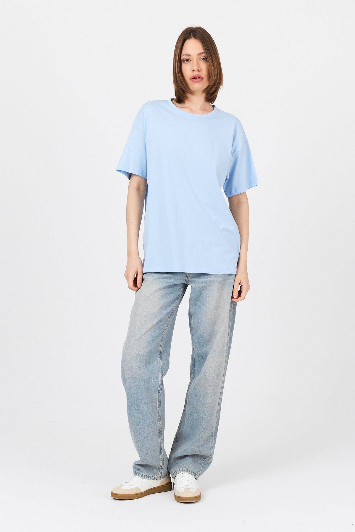 Mavi Arka Yazı Baskılı Kalpli %100 Pamuk Oversize Tişört 2150-33M - Stilay