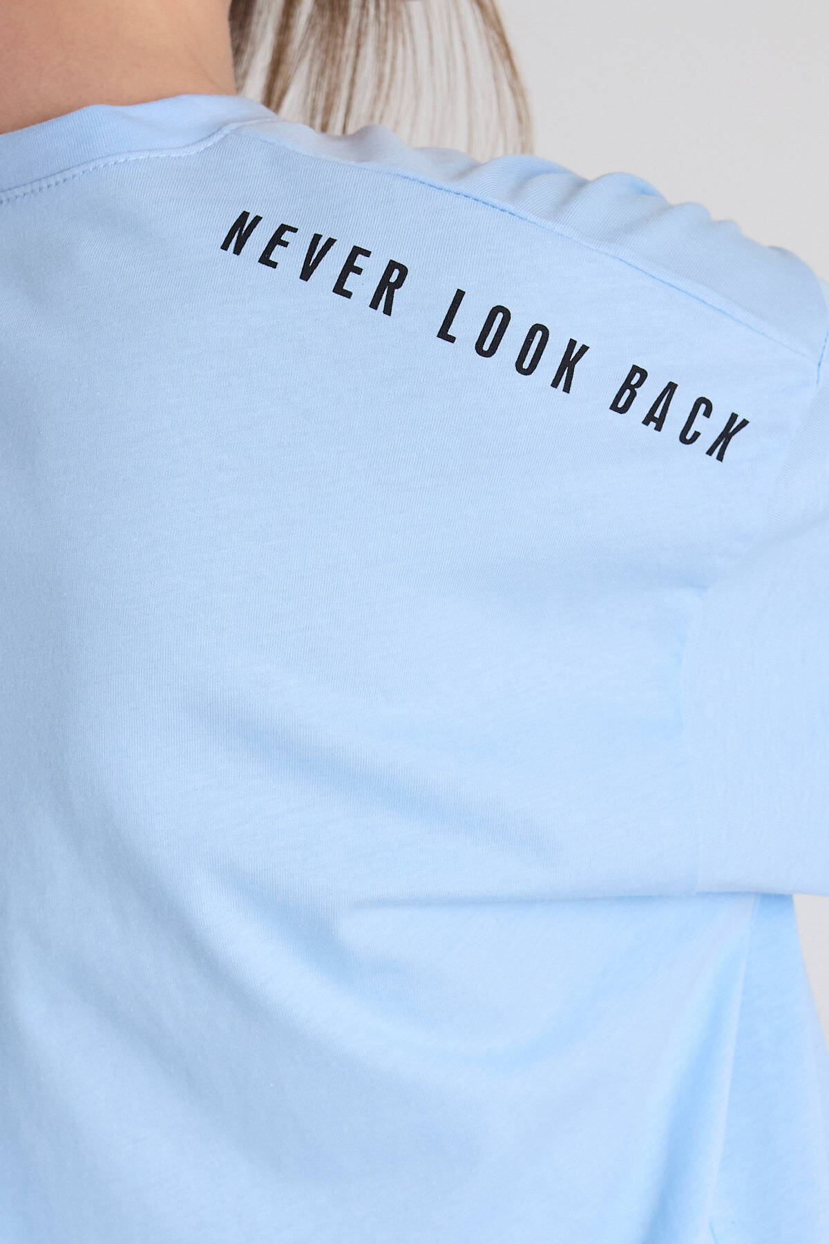 Mavi Omuz Yazı Baskılı %100 Pamuk Oversize Tişört 2150-30M - Stilay