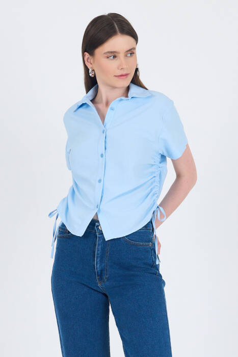 Mavi Yanları Büzgülü Bağcıklı Kısa Kollu Gömlek 4368A - Stilay