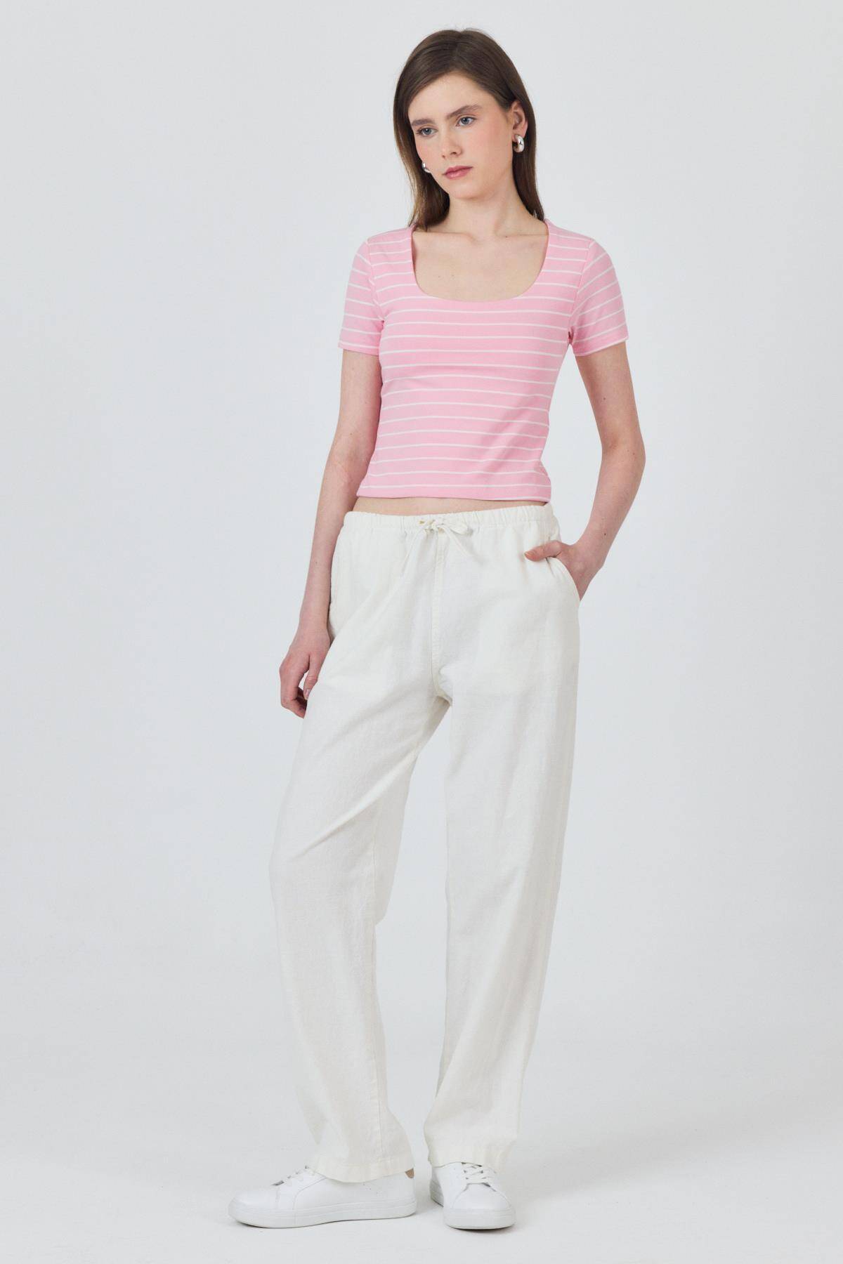 Pembe U Yaka Çizgili Tişört 4016 - Stilay