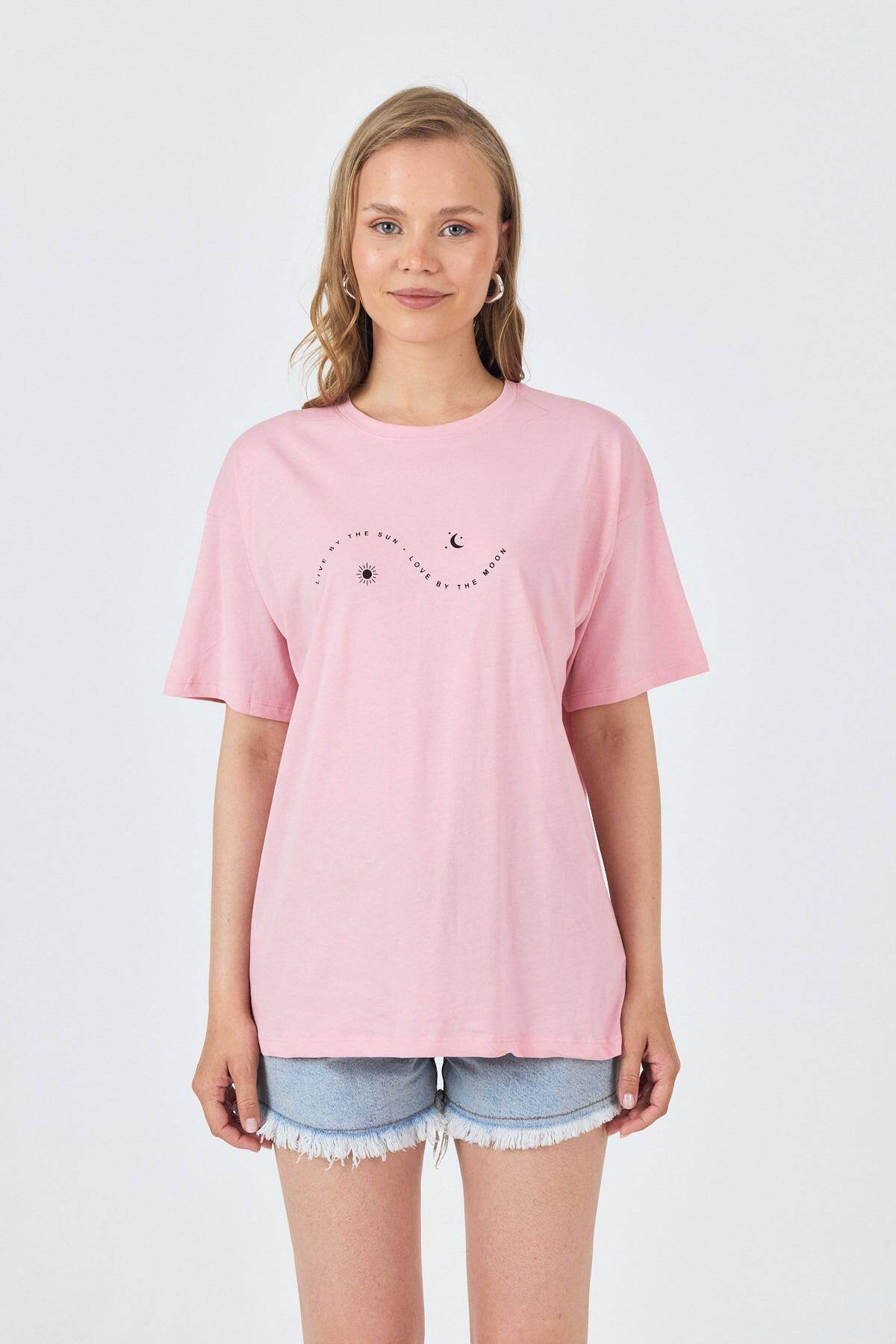 Pembe Yazı Baskılı Oversize Pamuklu Tişört 2150-32M - Stilay