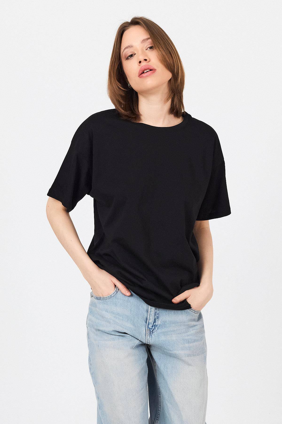 Siyah Arka Yazı Baskılı Kalpli %100 Pamuk Oversize Tişört 2150-33M - 3