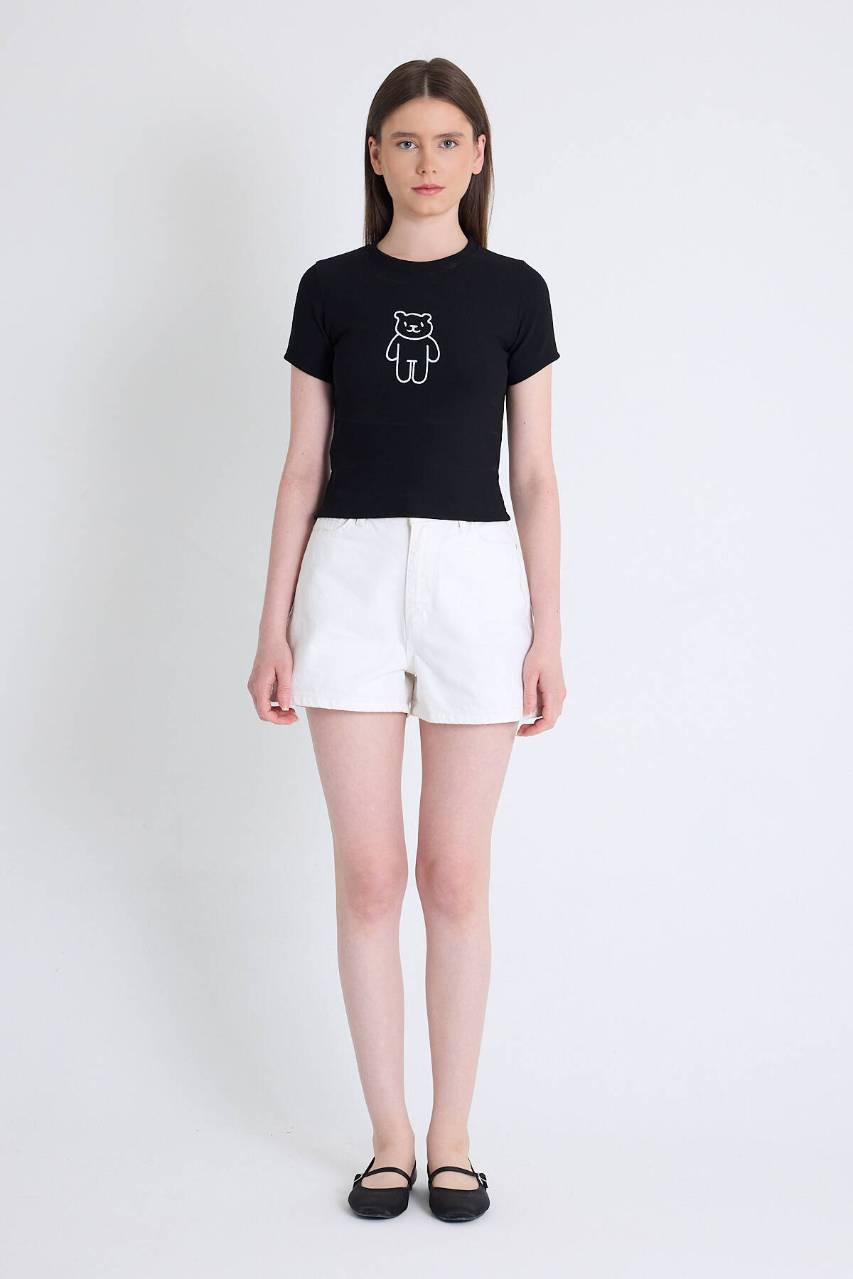 Siyah Ayıcık İşlemeli Slim Fit Crop Tişört 2217 - 3
