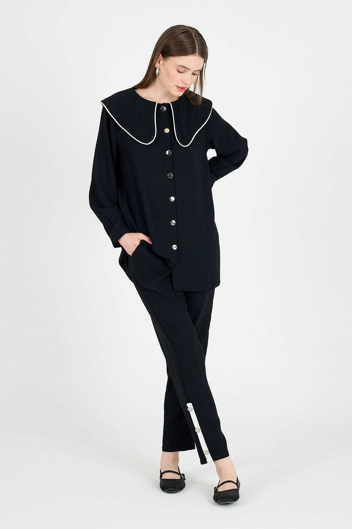 Siyah Bebe Yaka Düğmeli Tunik ve Yanı Şerit Detaylı Pantolon Takım 4661A - Stilay