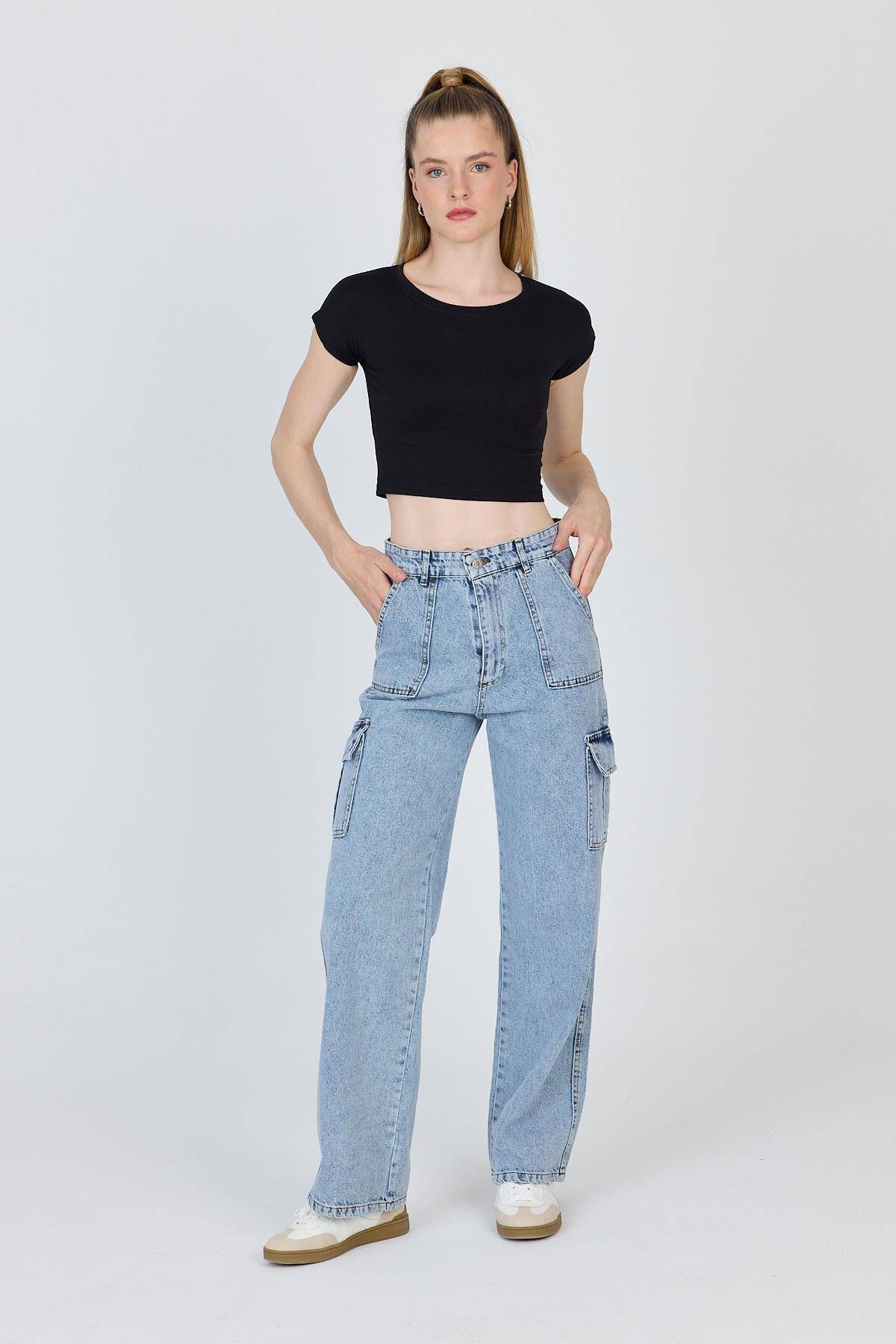 Siyah Bisiklet Yaka Pamuklu Slim Fit Crop Tişört 9199M - Stilay