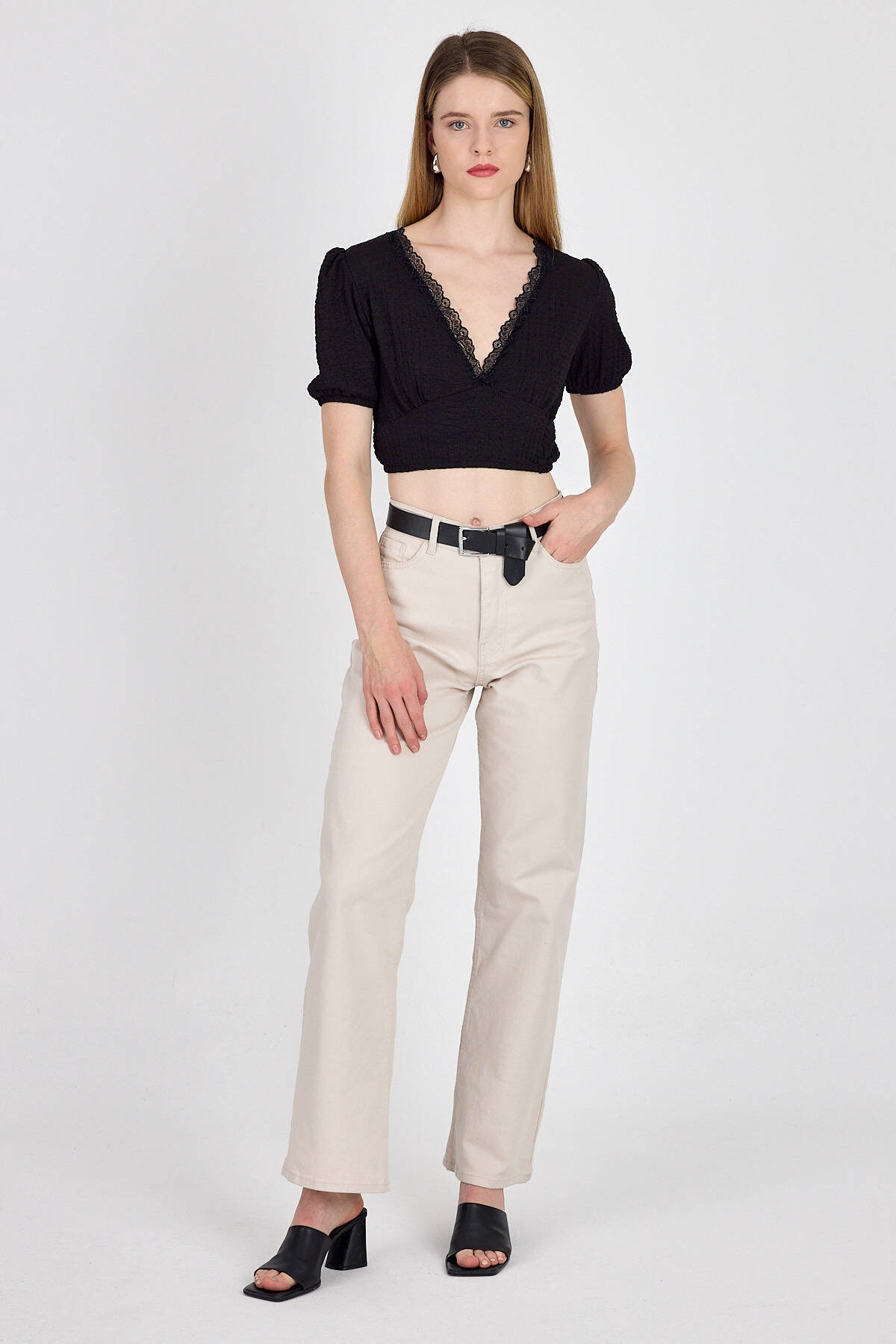 Siyah Dantel Detaylı Bürümcük Kumaş Crop Bluz 2231 - 3