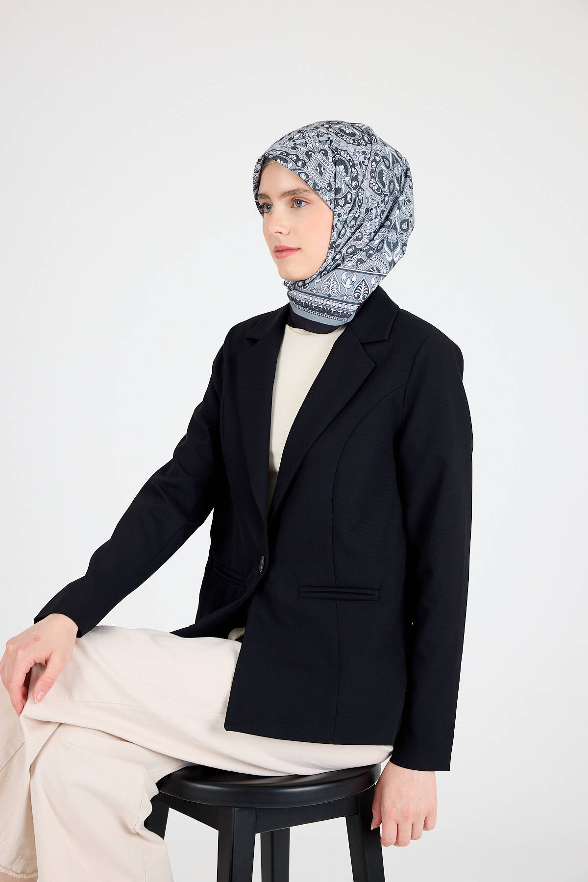 Siyah Etnik Desenli Eşarp 3013 - 4