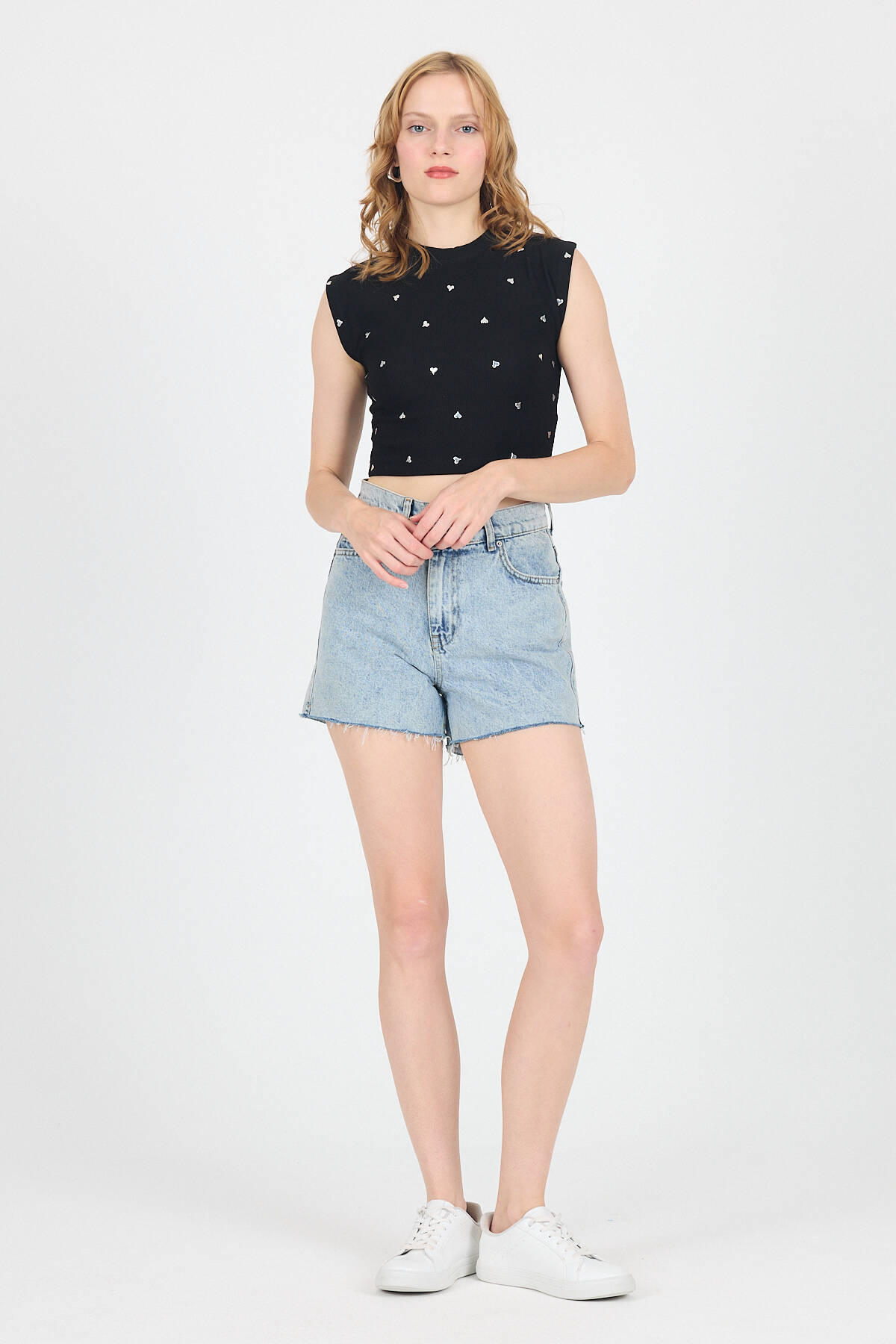 Siyah Gümüş Kalp Detaylı Crop Tişört 2499 - 3