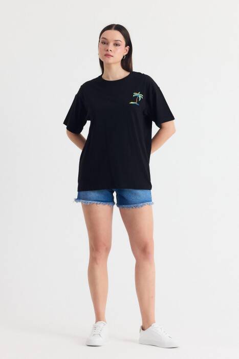 Siyah Nakış Detaylı Oversize Tişört 2150-16 - Stilay