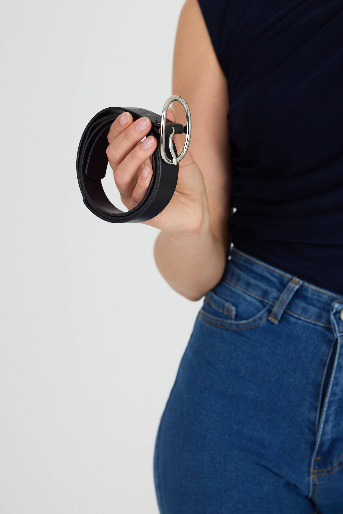 Siyah Oval Tokalı Gümüş Detaylı Kemer 429 - Stilay