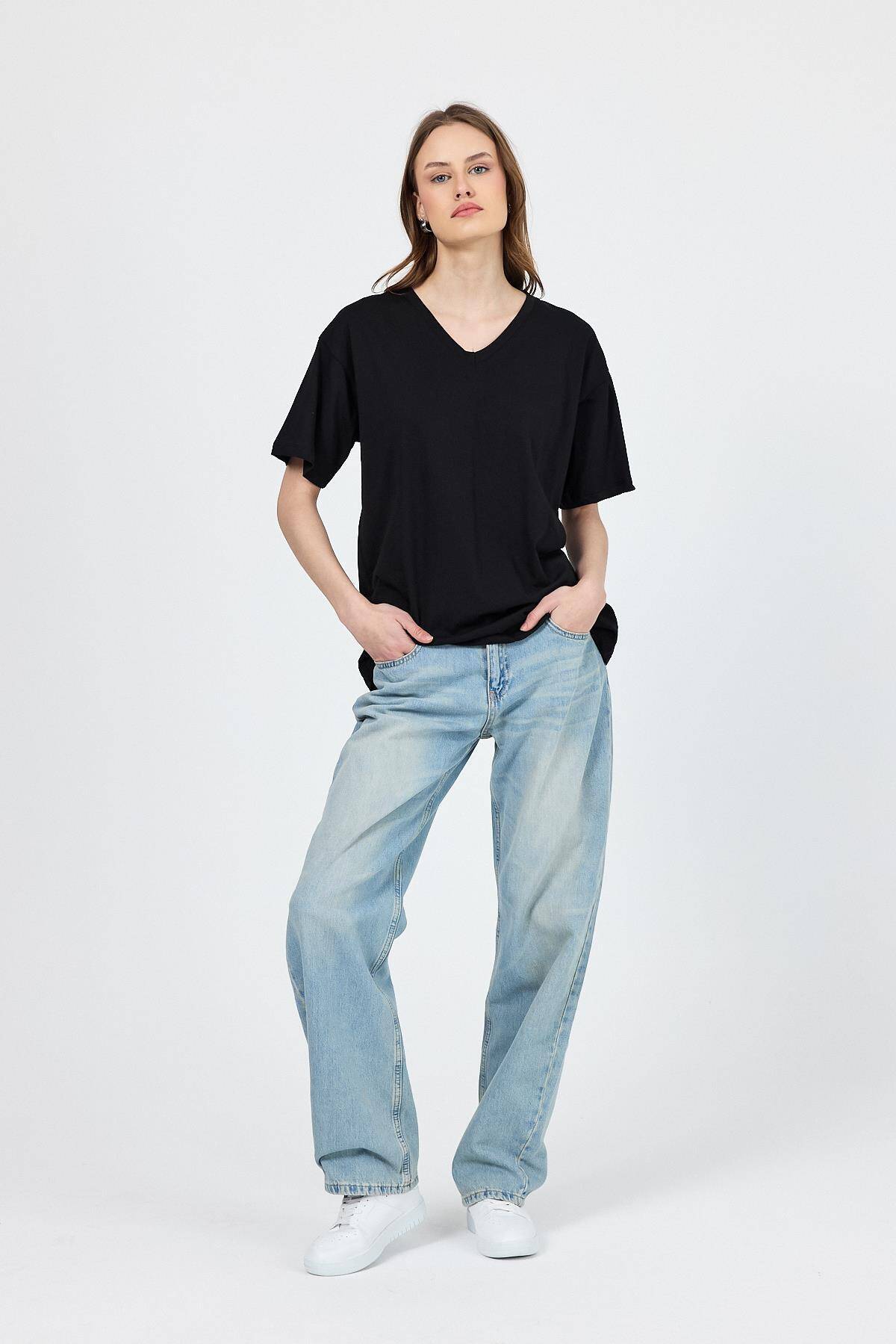 Siyah V Yaka %100 Pamuk Comfort Fit Tişört 2143M - 3