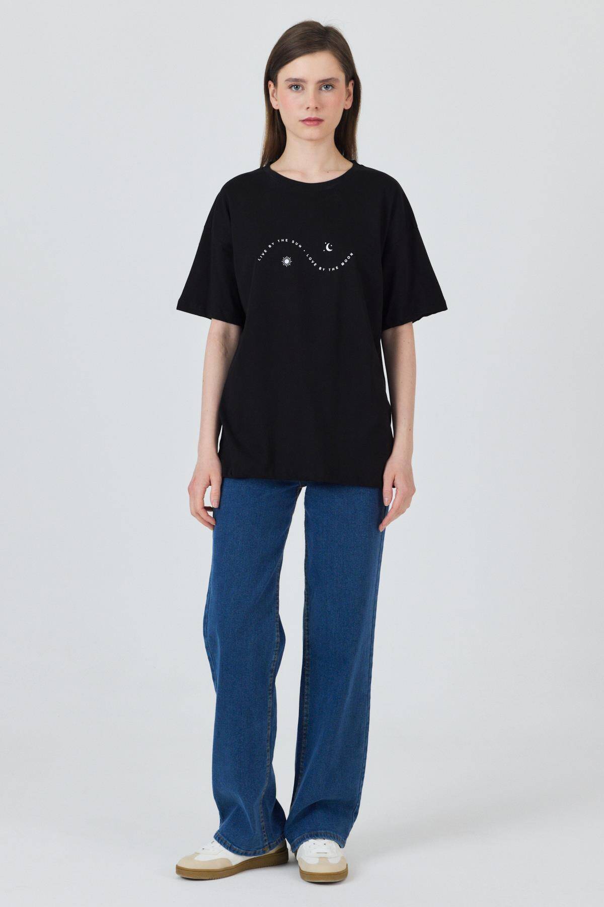 Siyah Yazı Baskılı Oversize Pamuklu Tişört 2150-32M - Stilay